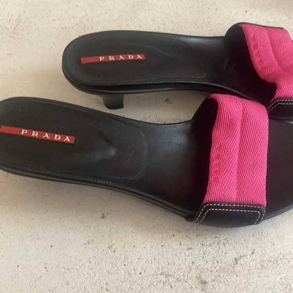 Prada Slides Kitty Heel - Picture 4 of 4